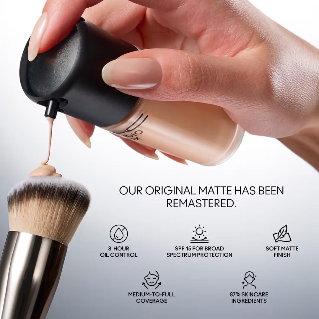 M.A.C Studio Fix Fluid SPF 15 Soft Matte Foundation With Hyaluronic Acid - NC15 (30ml) - Image 4